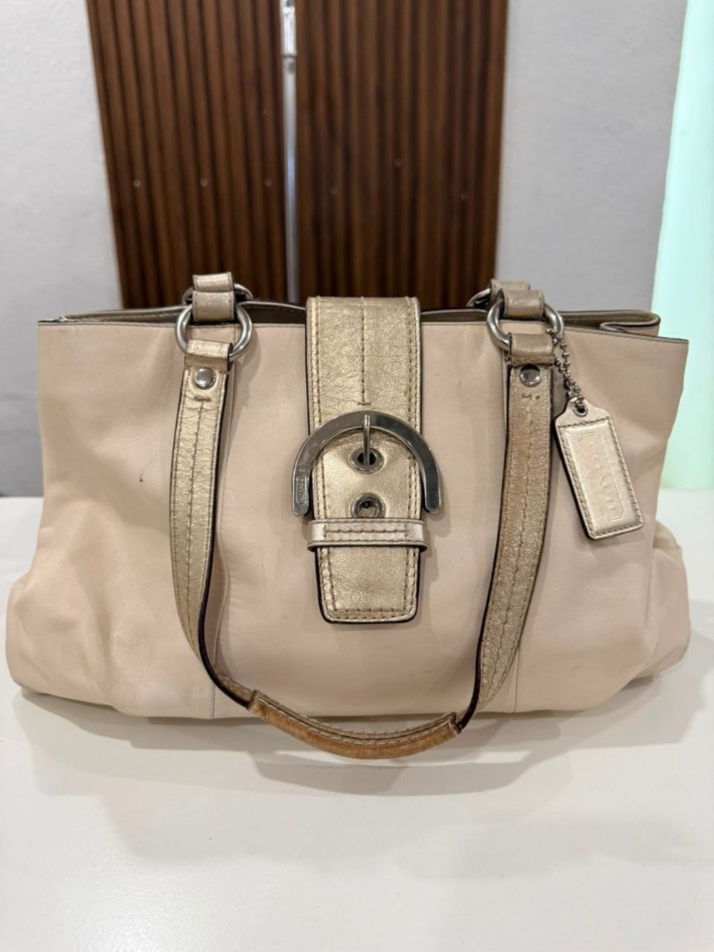 Coach Soho East West Tote Cream Leather Metallic Trim Satchel Shoulder Bag Purse